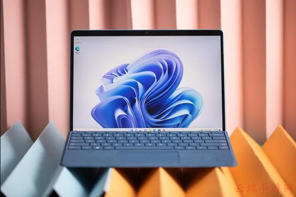 微软下一代Surface笔记本将成为首款真正的人工智能电脑